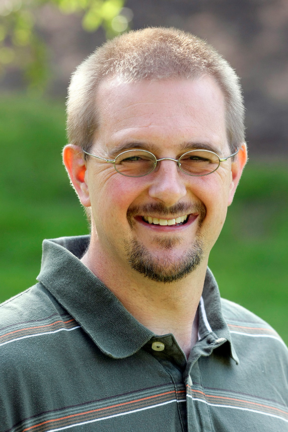 Scott Auerbach, Ph.D., is a molecular toxicologist, toxicoinformatics group leader.