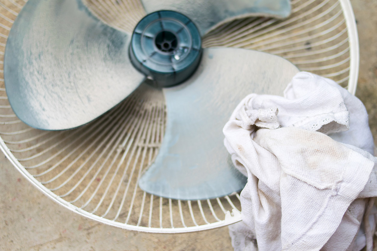 fan blade and white cloth