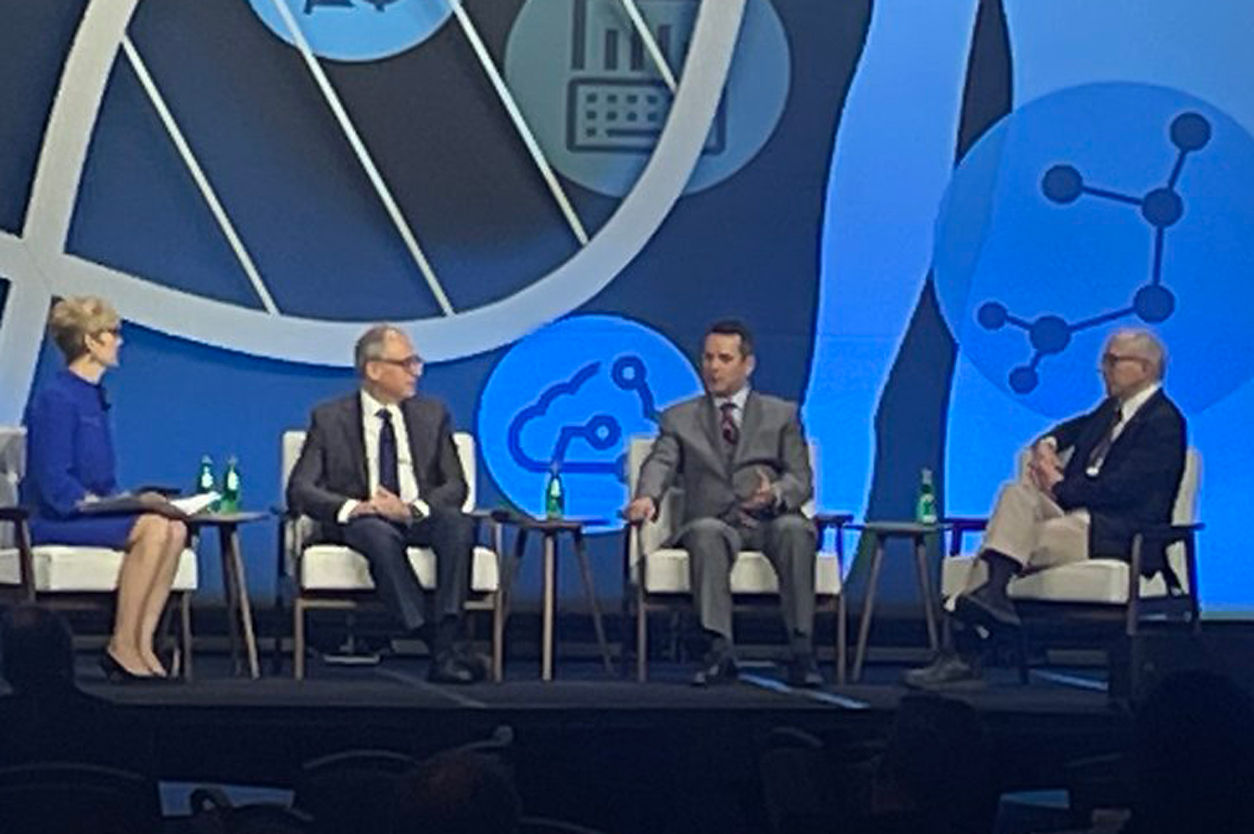 Left to right: Cathy Wurzer, Konstantinos Lazaridis, M.D., Gary Miller, Ph.D., and Rick Woychik, Ph.D., discussed the exposome during the Mayo Clinic’s 11th Annual Individualizing Medicine Conference.