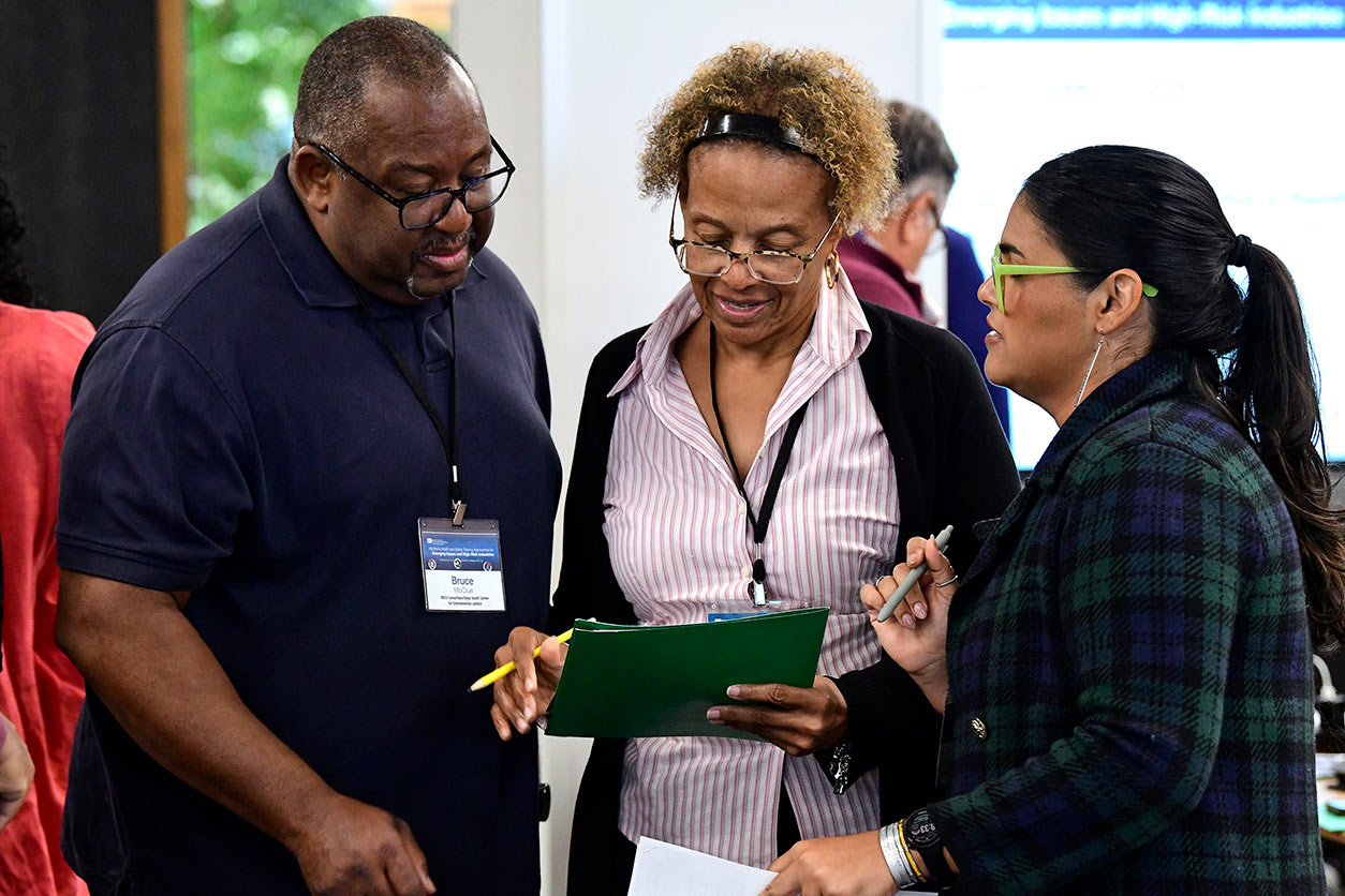 Award recipients played bingo as a kickoff icebreaker activity at the WTP meeting and workshop. (Photo courtesy of Steve McCaw / NIEHS)